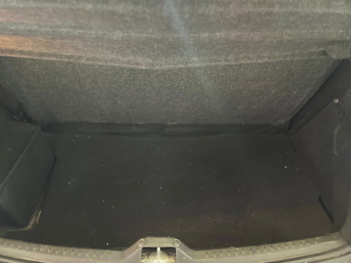 Lancia Ypsilon 1.3 MJT 75 CV Diva (12)