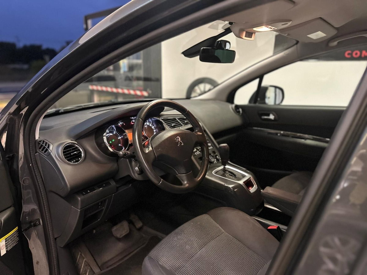 Peugeot 5008 BlueHDi 120 S&S Business (8)
