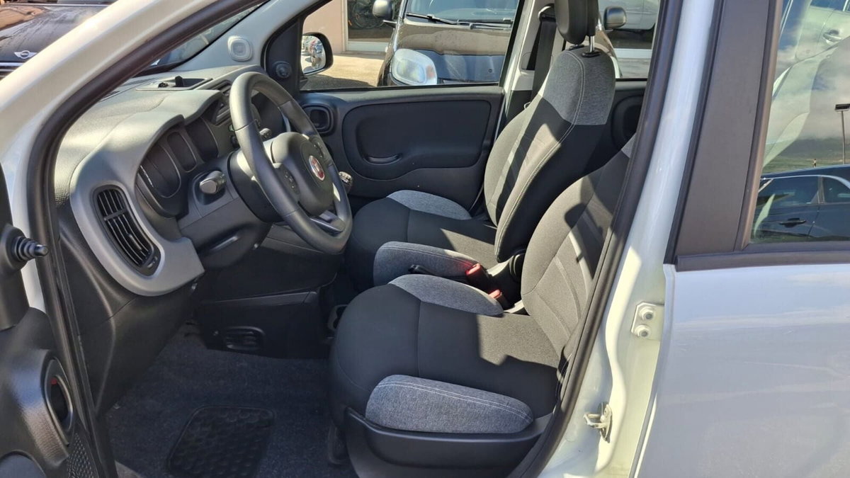 Fiat Panda 1.0 FireFly S&S Hybrid City Cross (8)