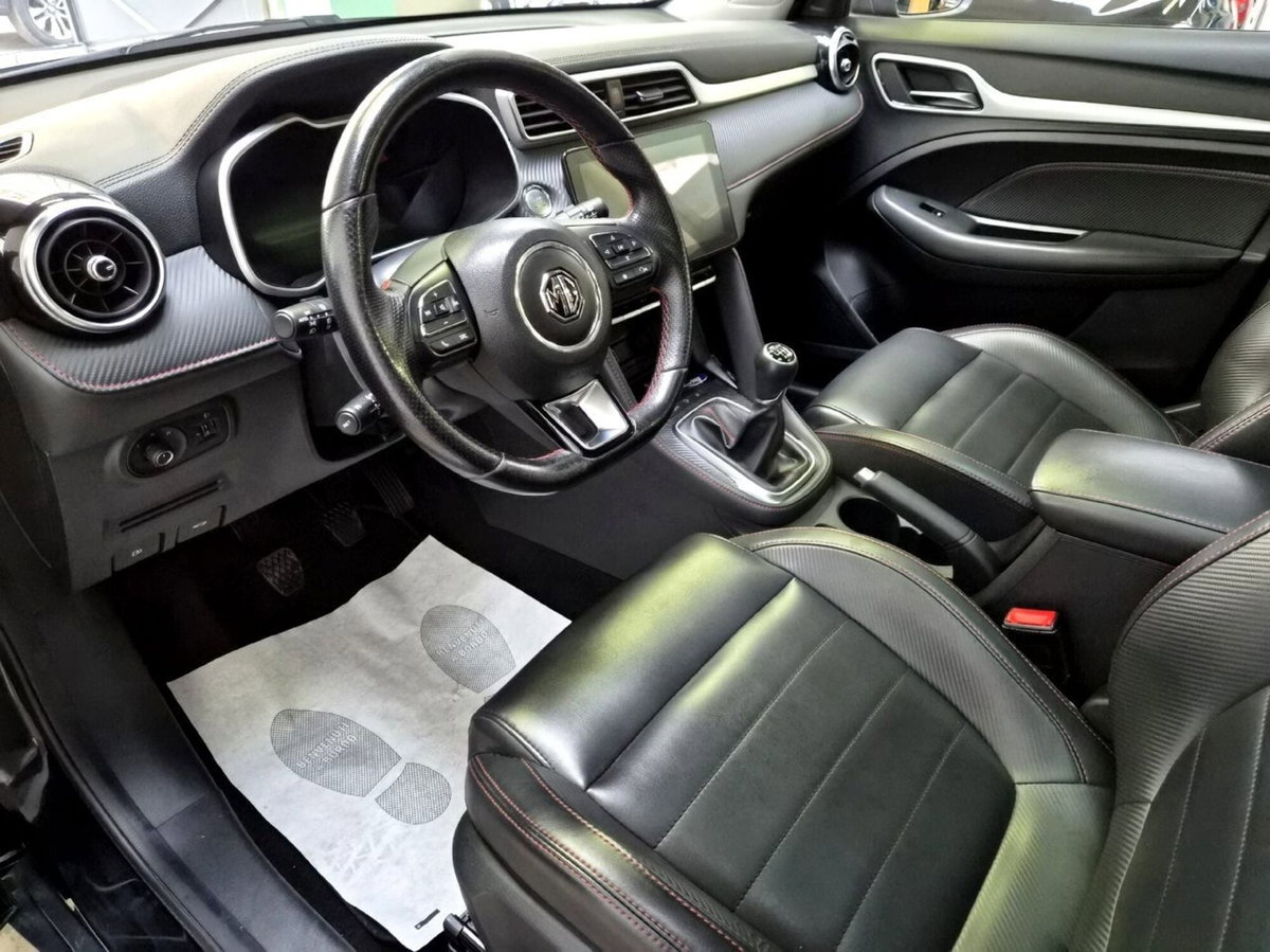 Mg ZS ZS 1.0 Luxury (9)