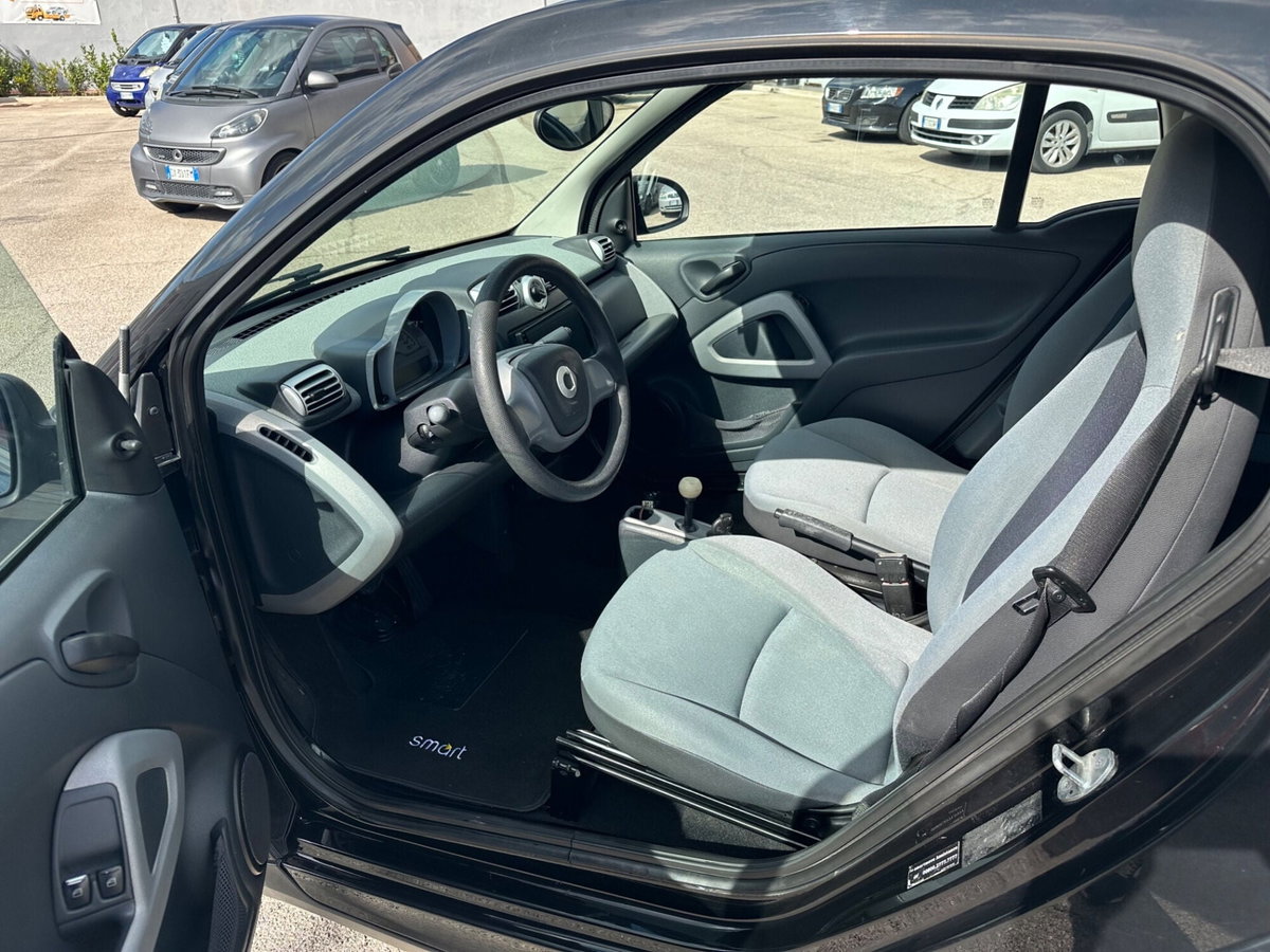 smart Fortwo 1000 52 kW MHD coupé pulse (11)