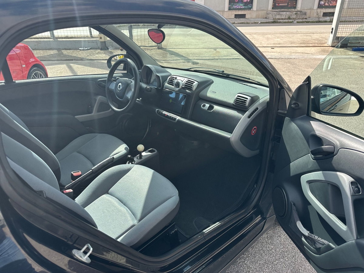 smart Fortwo 1000 52 kW MHD coupé pulse (13)
