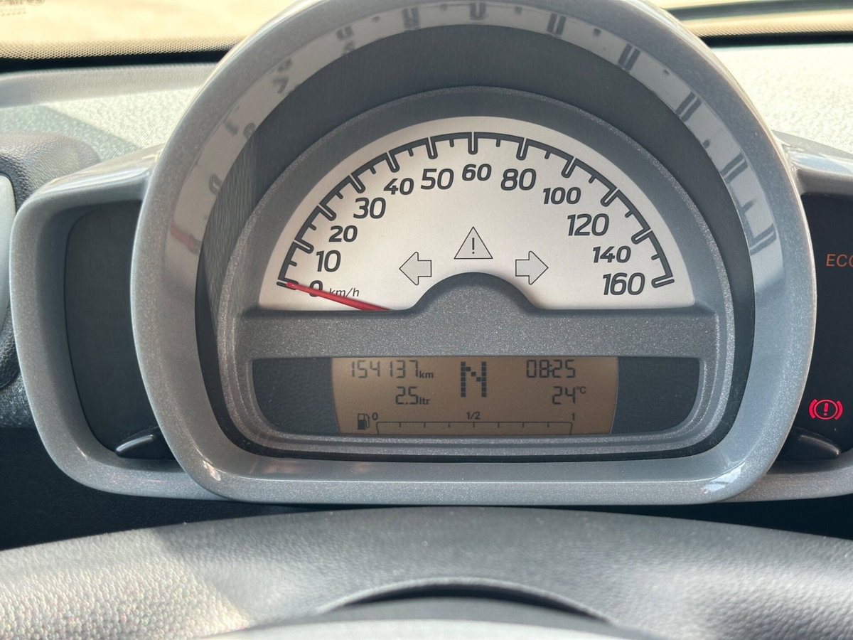 smart Fortwo 1000 52 kW MHD coupé pulse (16)