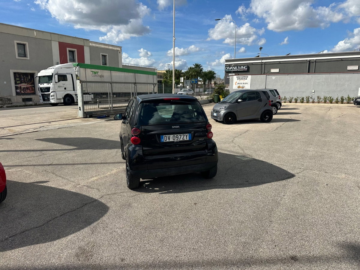 smart Fortwo 1000 52 kW MHD coupé pulse (7)