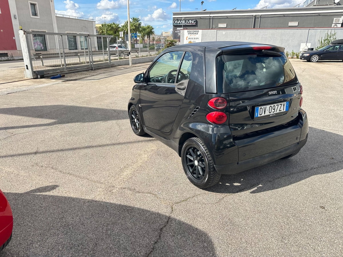 smart Fortwo 1000 52 kW MHD coupé pulse (8)