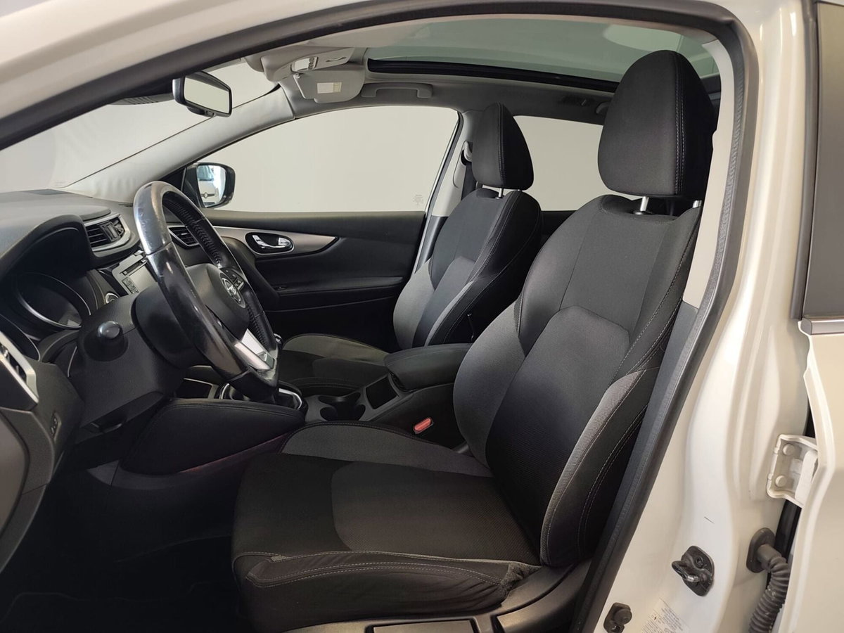 Nissan Qashqai 1.5 dCi N-Connecta (12)