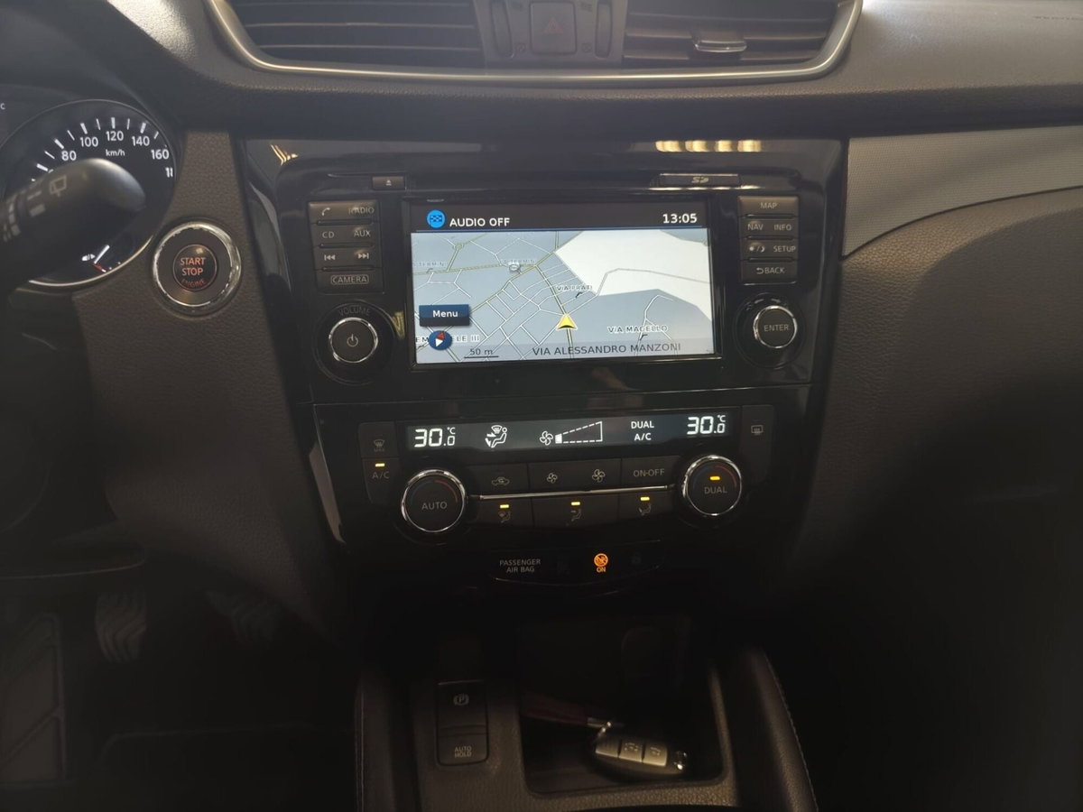 Nissan Qashqai 1.5 dCi N-Connecta (14)