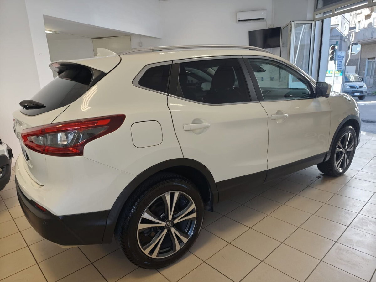 Nissan Qashqai 1.5 dCi N-Connecta (4)