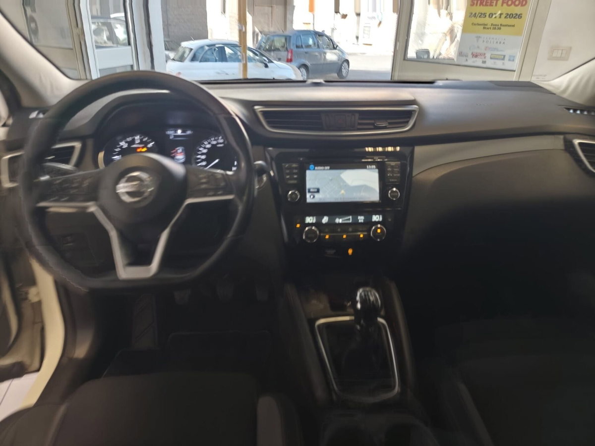 Nissan Qashqai 1.5 dCi N-Connecta (7)