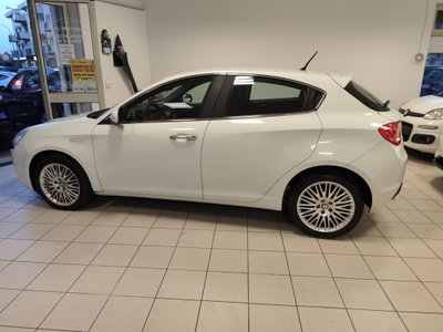 Alfa Romeo Giulietta 1.6 JTDm-2 Exclusive (7)