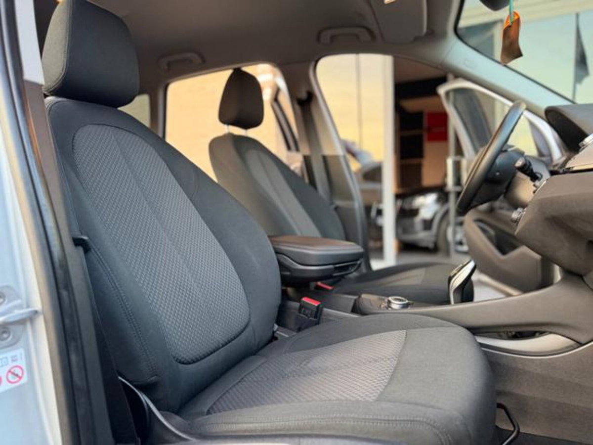 BMW X1 sDrive18i Advantage (11)
