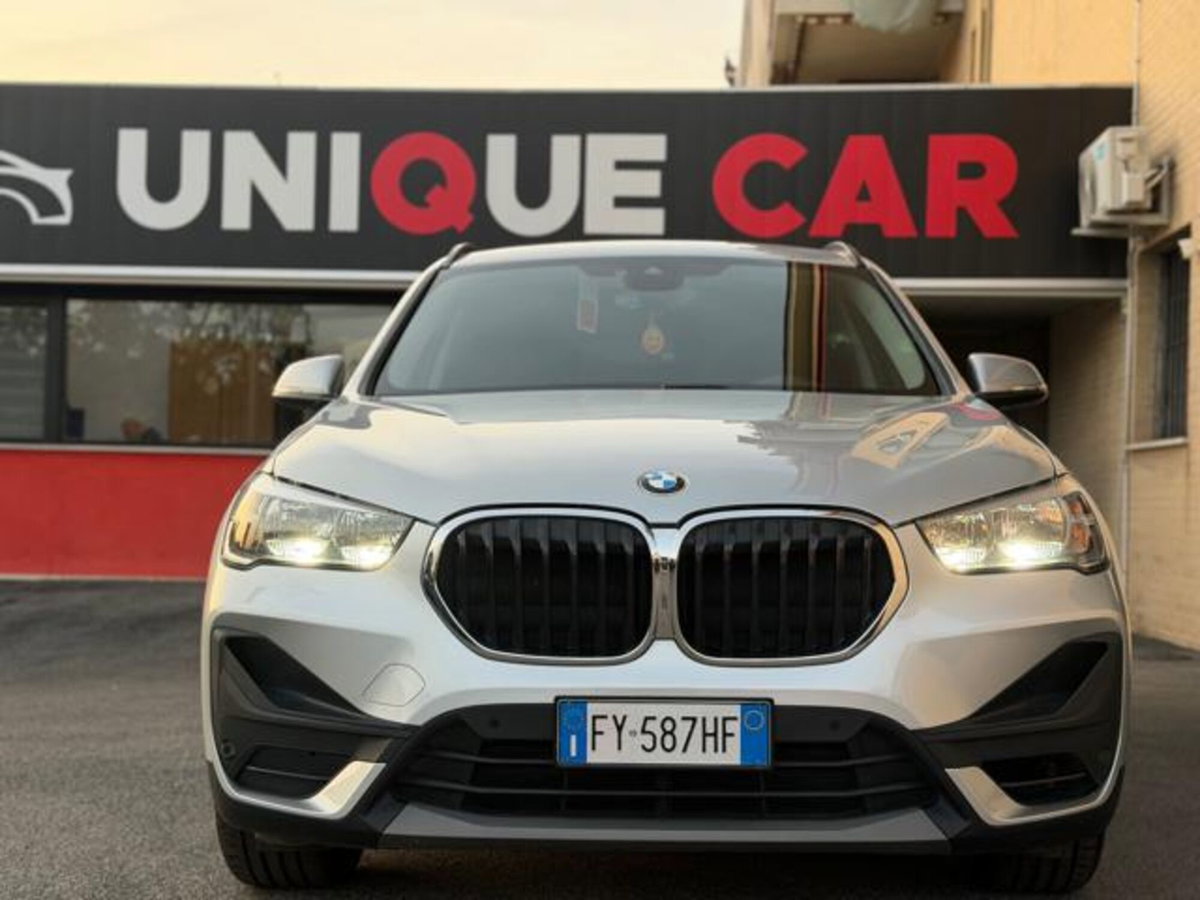 BMW X1 sDrive18i Advantage (2)