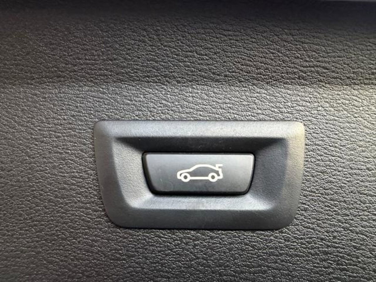 BMW X1 sDrive18i Advantage (8)