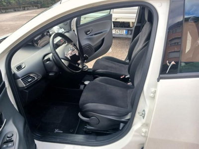 Lancia Ypsilon 1.2 69 CV 5 porte Silver (10)