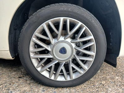 Lancia Ypsilon 1.2 69 CV 5 porte Silver (2)