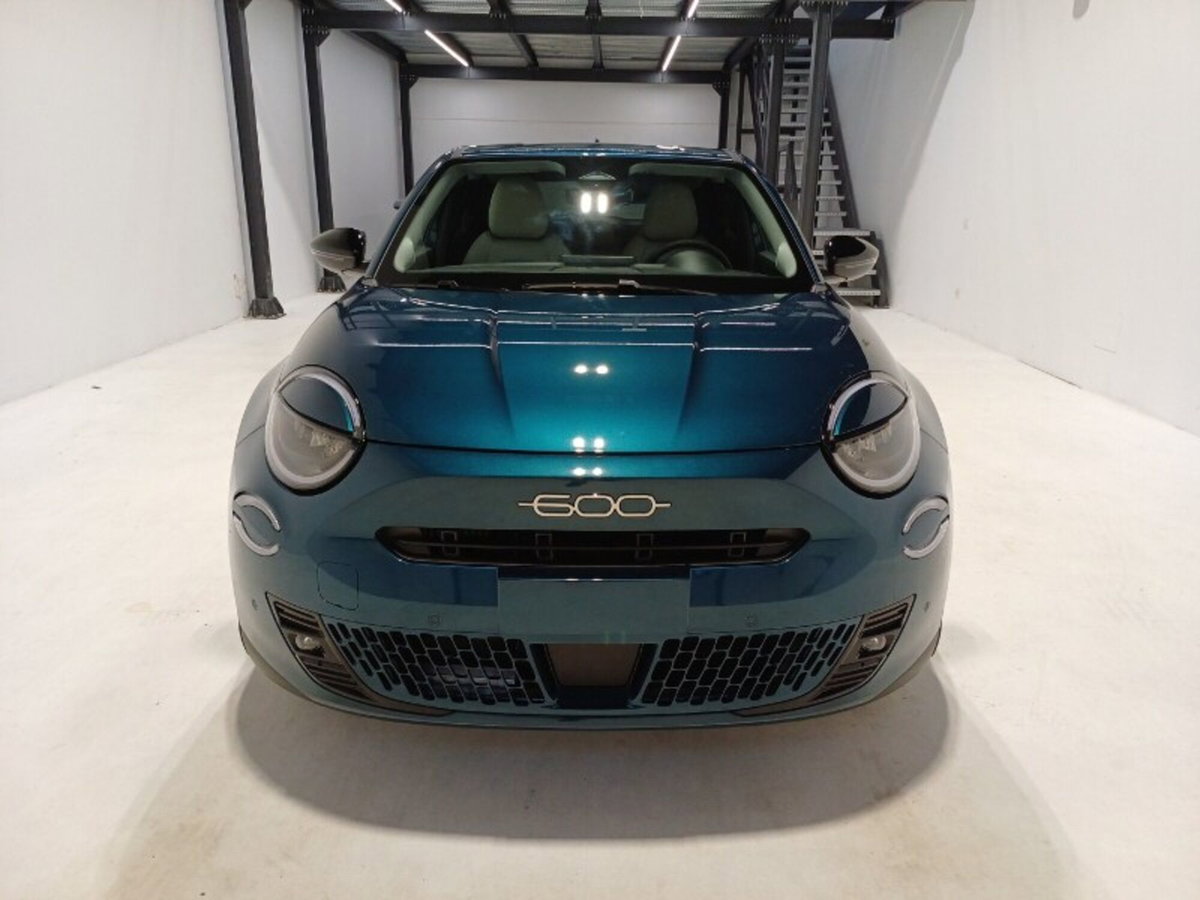 Fiat 600 1.2 hybrid La Prima 110cv auto (2)