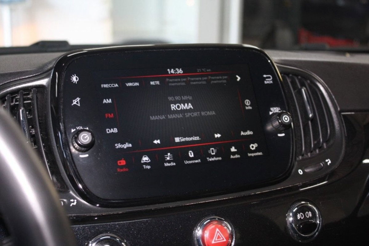 Fiat 500 1.0 Hybrid Club (12)