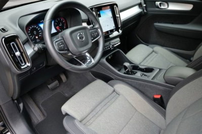 Volvo XC40 T2 automatico Core (6)