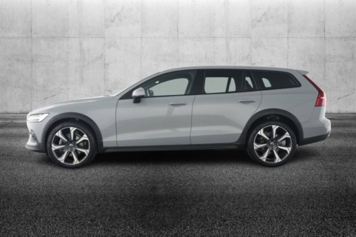 Volvo V60 Cross Country 2.0 b4 Plus awd auto (3)