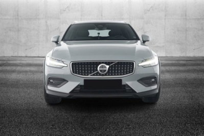 Volvo V60 Cross Country 2.0 b4 Plus awd auto (5)