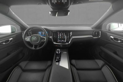 Volvo V60 Cross Country 2.0 b4 Plus awd auto (6)