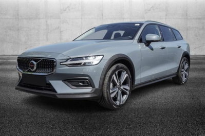 Volvo V60 Cross Country 2.0 b4 Plus awd auto