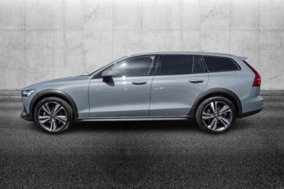 Volvo V60 Cross Country 2.0 b4 Plus awd auto (3)