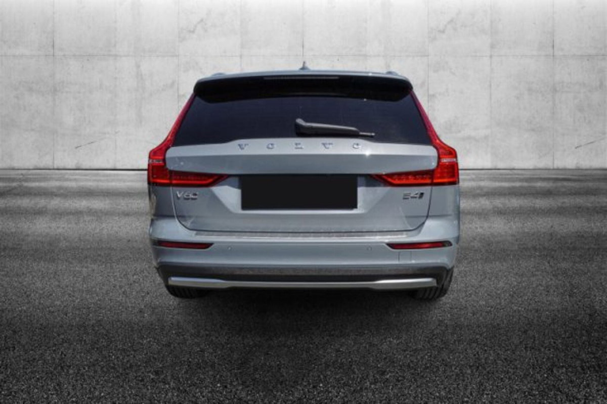 Volvo V60 Cross Country 2.0 b4 Plus awd auto (5)