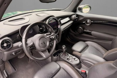 MINI Mini Cabrio 1.5 Cooper Classic Cabrio (6)