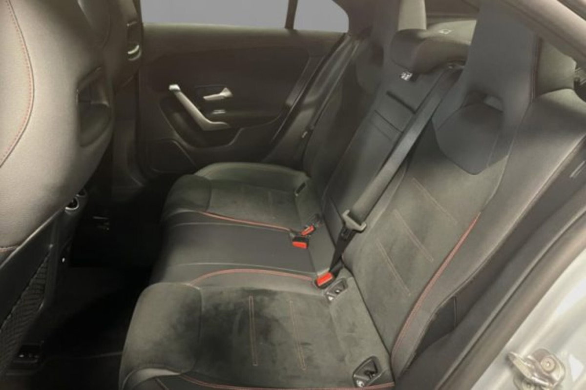 Mercedes-Benz CLA 220 d Automatic Business (6)
