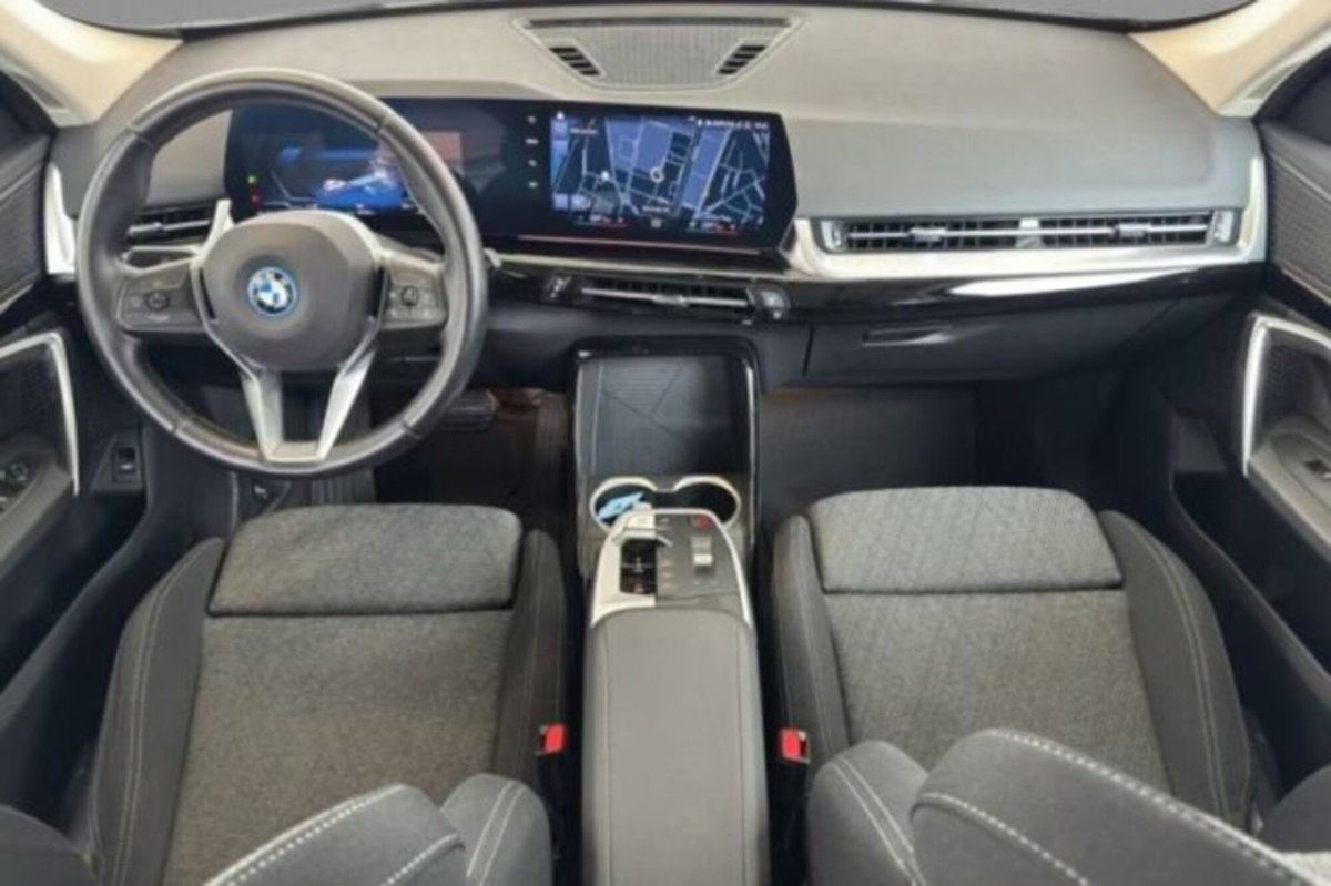 BMW iX1 xdrive 30 MSport (5)