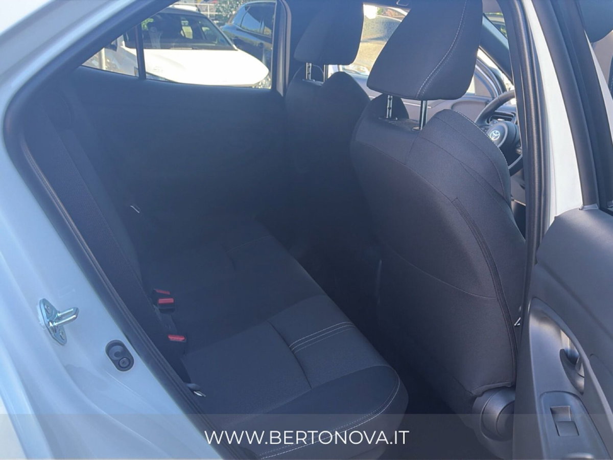 Toyota Yaris Cross 1.5h GR Sport Black Sky fwd 116cv e-cvt (18)