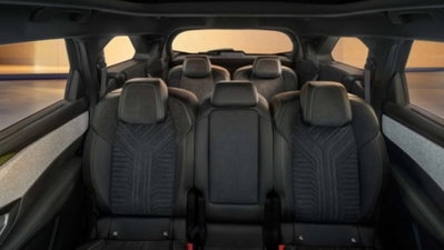Peugeot 5008 1.6 phev GT Exclusive 225cv (195) 7p.ti e-dcs7 nuova