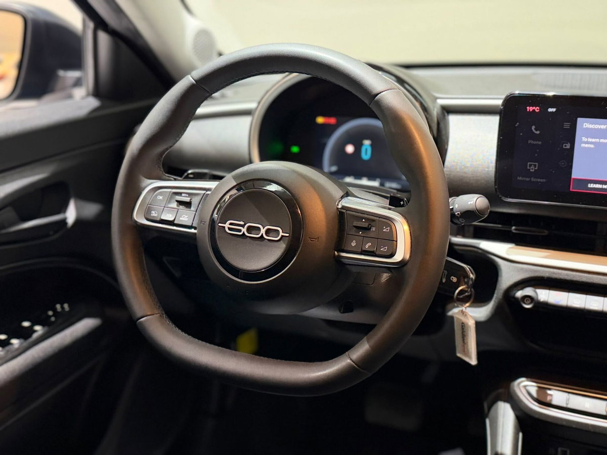 Fiat 600 1.2 hybrid 110cv auto (7)