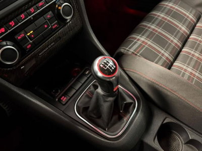 Volkswagen Golf 2.0 tsi GTI MT Ultimate 245cv (19)