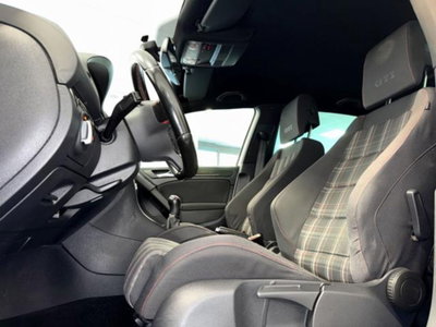 Volkswagen Golf 2.0 tsi GTI MT Ultimate 245cv (4)