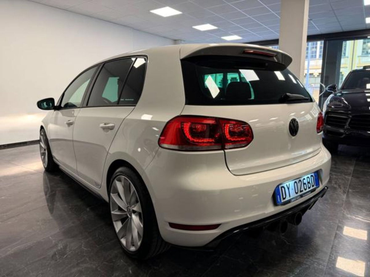 Volkswagen Golf 2.0 tsi GTI MT Ultimate 245cv (6)