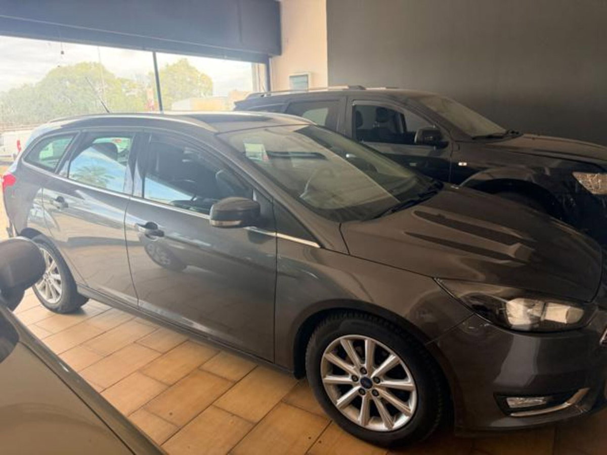 Ford Focus 1.5 EcoBoost 150 CV Start&Stop ST Line Business (2)