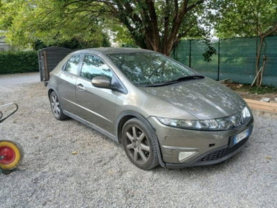 Honda Civic 1.8 i-VTEC 5p. Sport (3)