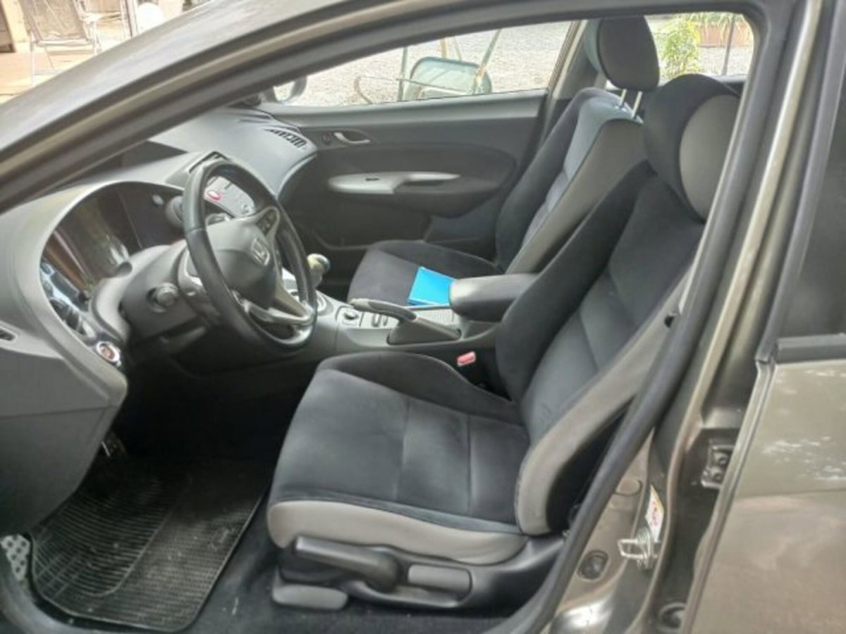 Honda Civic 1.8 i-VTEC 5p. Sport (6)