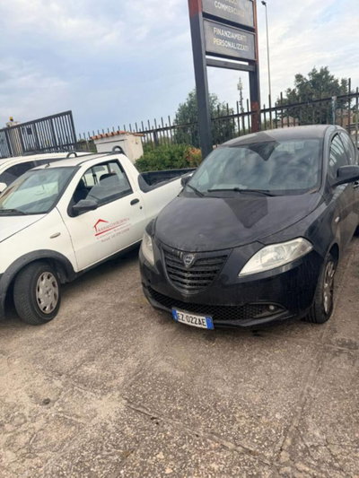 Lancia Ypsilon 1.3 MJT 16V 95 CV 5 porte S&S Elefantino (2)