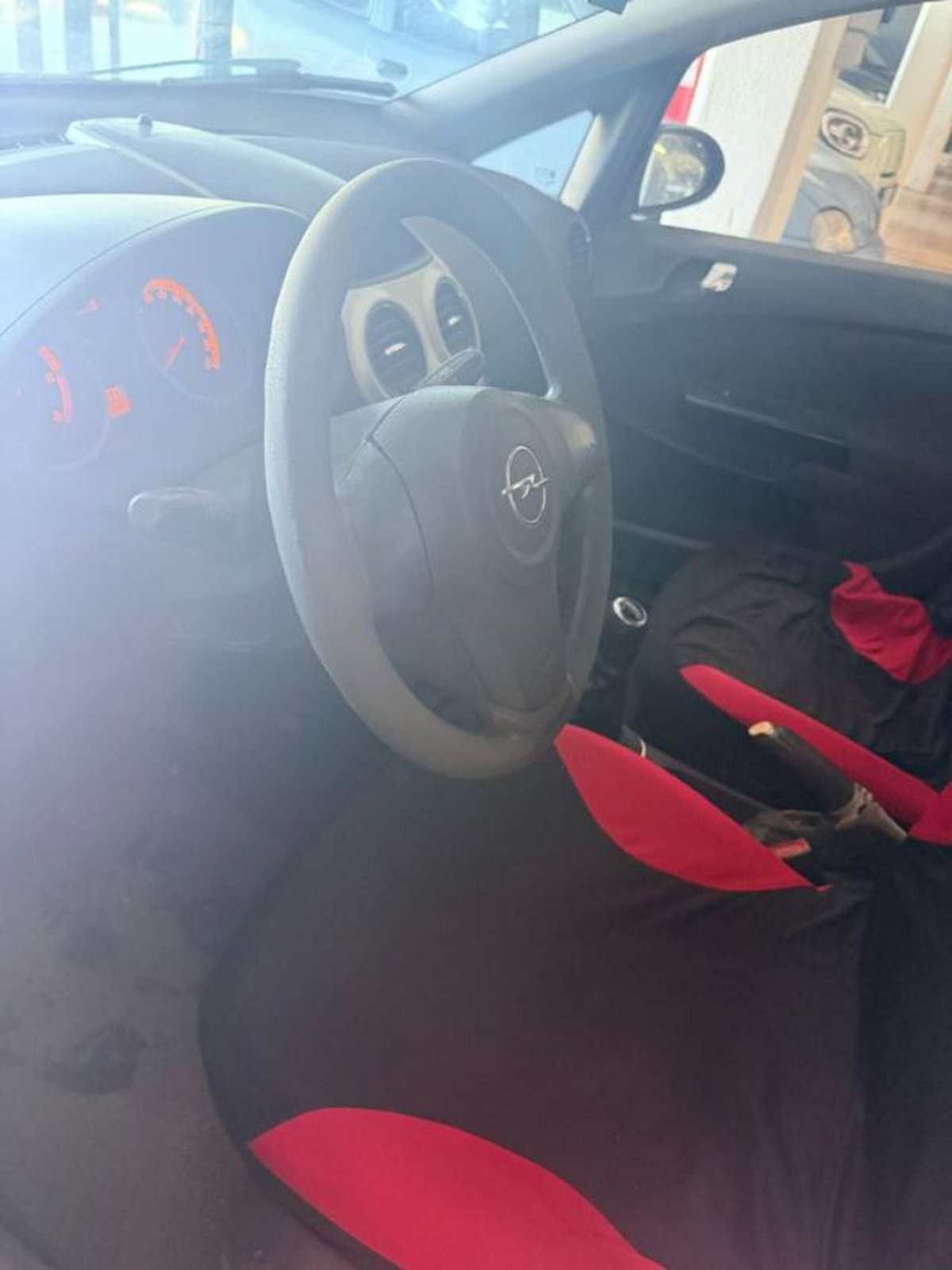 Opel Corsa 1.2 5 porte Club (4)