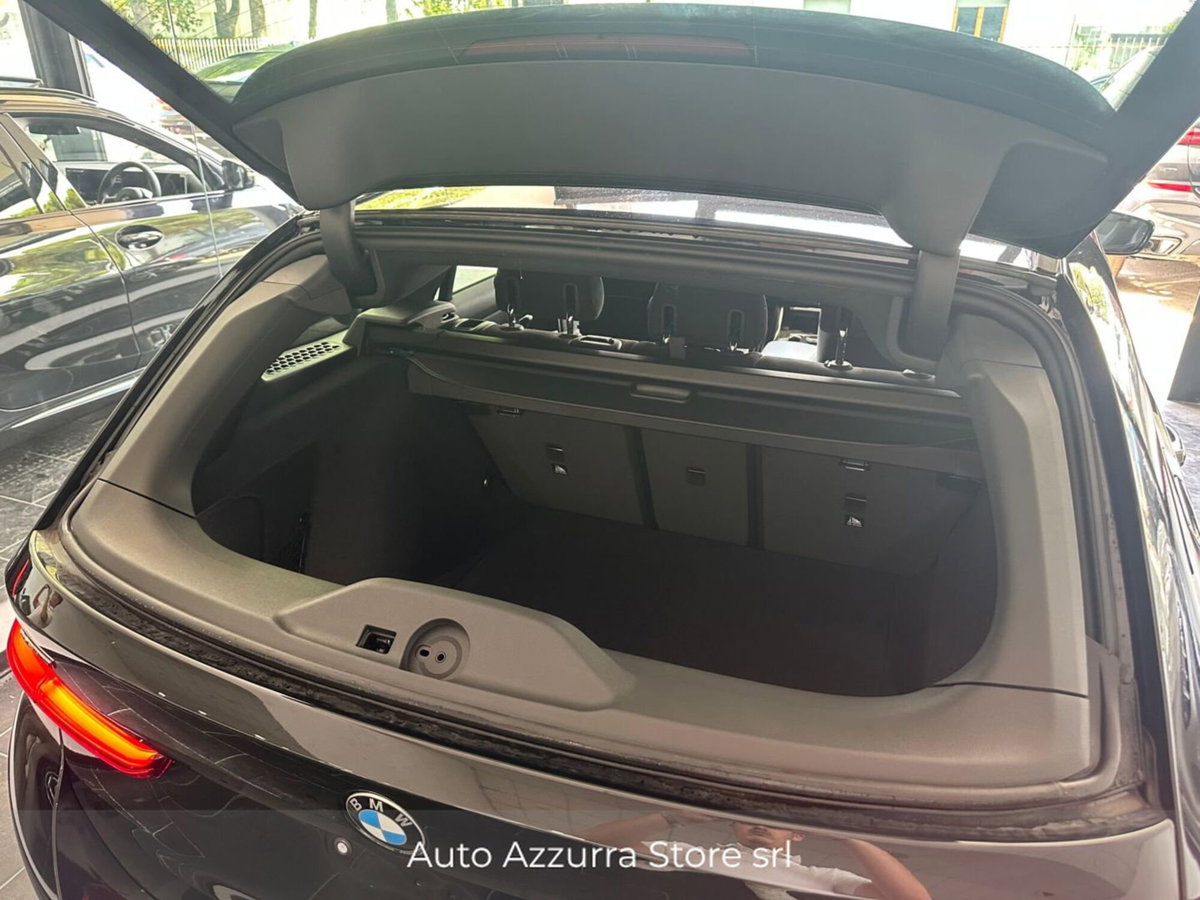 BMW Serie 3 Touring 320d  mhev 48V xdrive MSport auto (20)