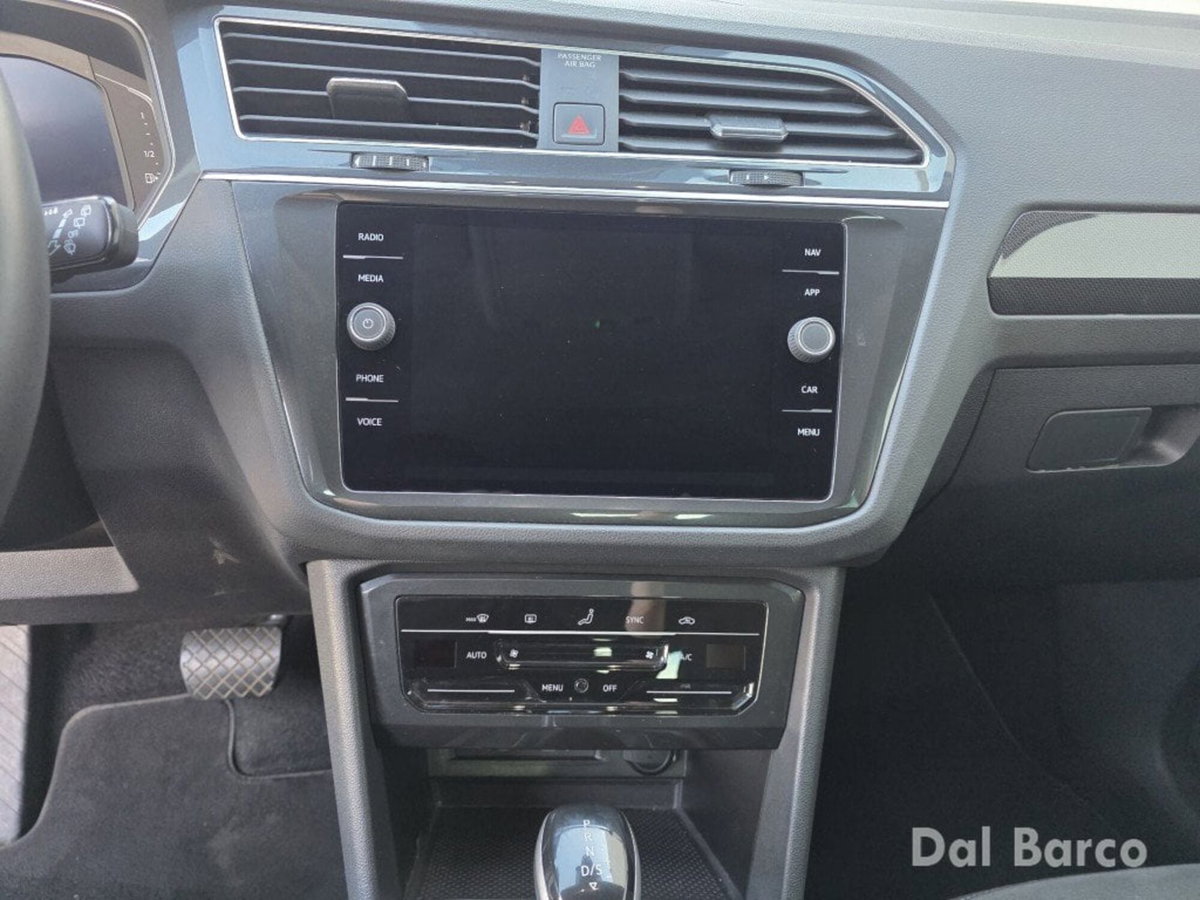 Volkswagen Tiguan 2.0 TDI 150 CV SCR DSG 4MOTION Elegance (15)