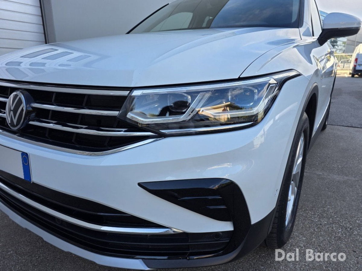 Volkswagen Tiguan 2.0 TDI 150 CV SCR DSG 4MOTION Elegance (8)