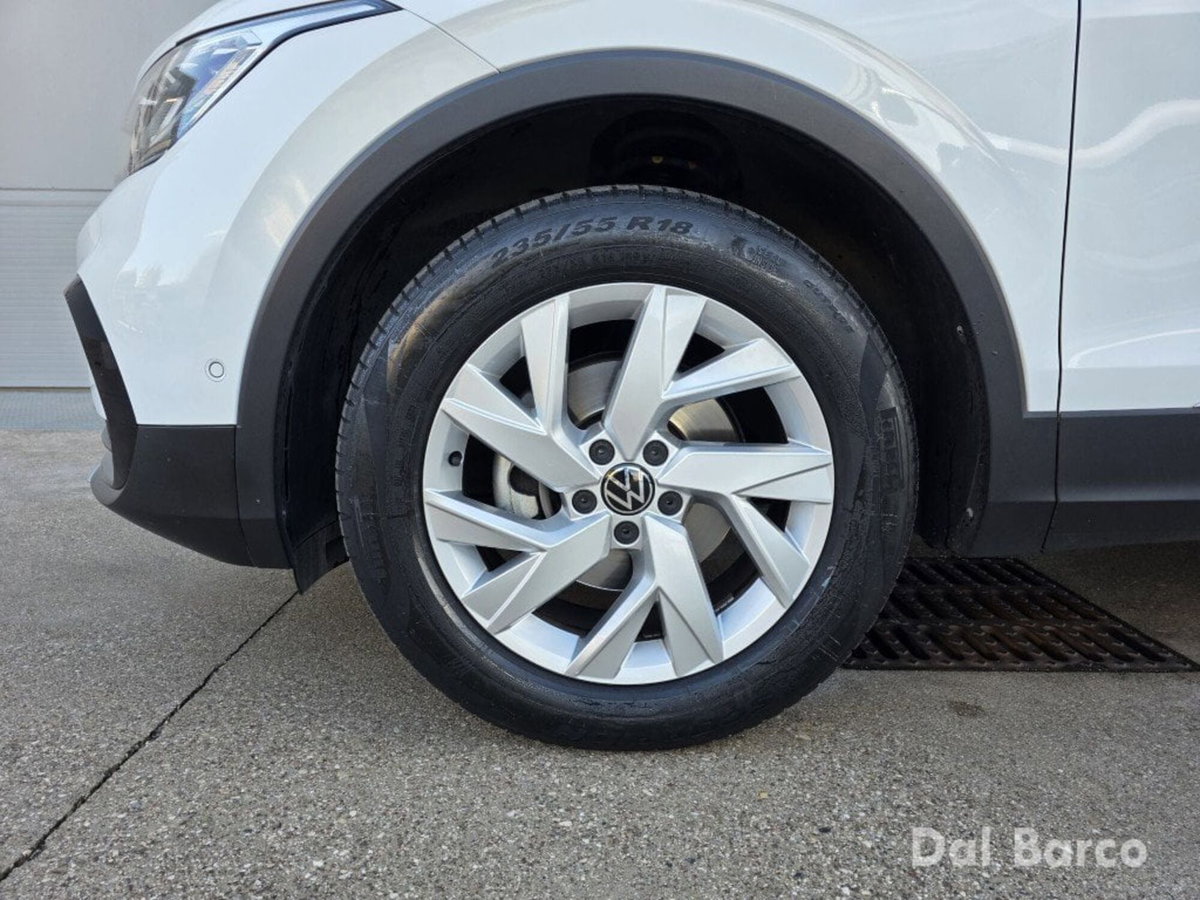 Volkswagen Tiguan 2.0 TDI 150 CV SCR DSG 4MOTION Elegance (9)