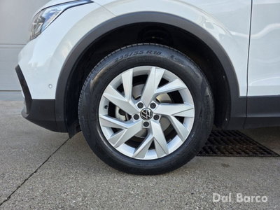 Volkswagen Tiguan 2.0 TDI 150 CV SCR DSG 4MOTION Elegance (9)