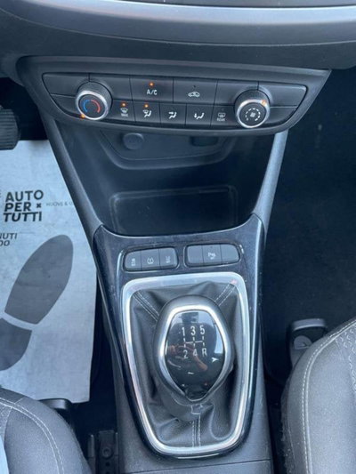 Opel Crossland X 1.2 12V Advance (8)