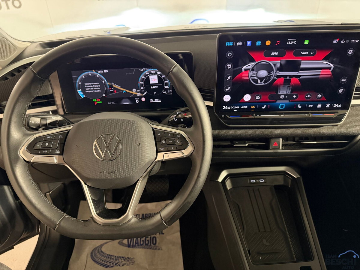 Volkswagen T-Roc 1.5 etsi Life 115cv dsg (12)