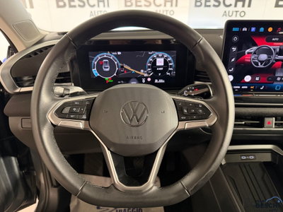Volkswagen T-Roc 1.5 etsi Life 115cv dsg (13)
